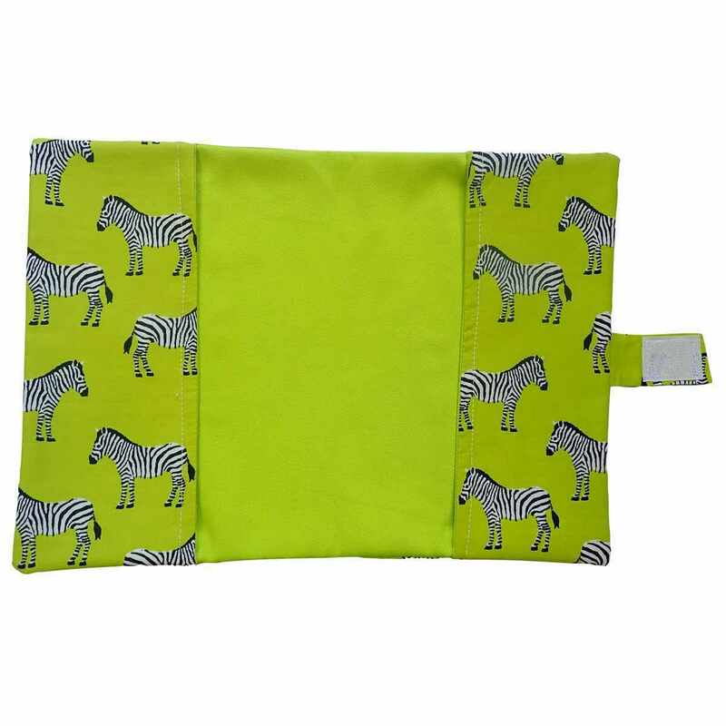 Protège carnet de santé vert motif zèbres made in France