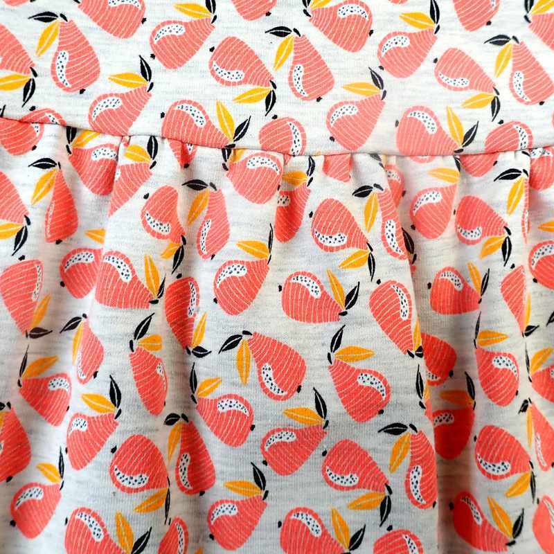 Robe bébé motif poires roses