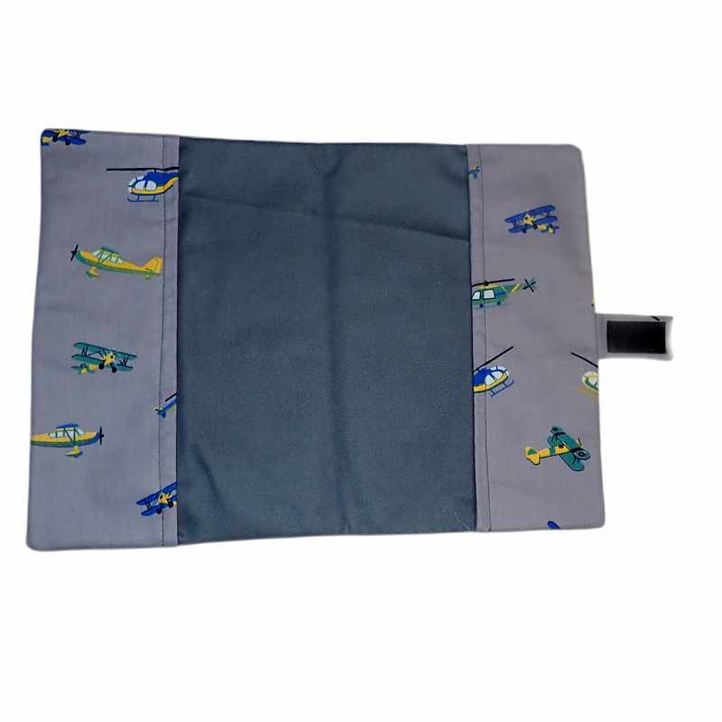 Protège carnet de santé gris motif avions – Image 2